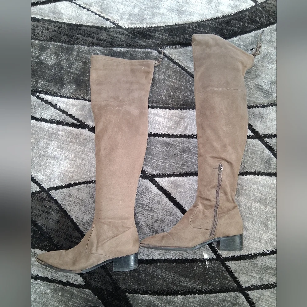 GUC Mark Fisher Taupe Suede Size 9.5 Over The Knee Tie Back Boots!!
